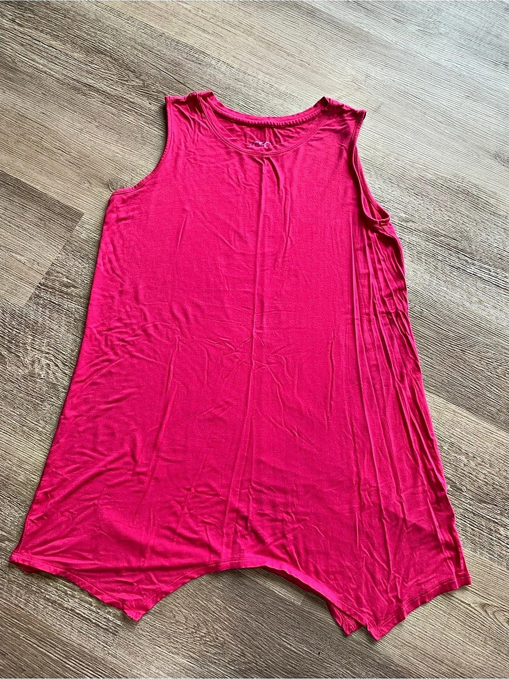 LOGO layers by Lori Goldstein
Women’s Crew Neck Knit Tank Top 
in Bright Pink.